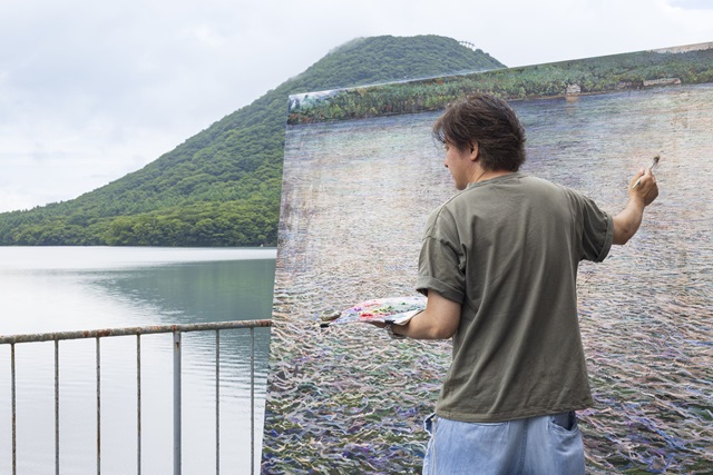 榛名湖での制作風景［撮影：木暮伸也］